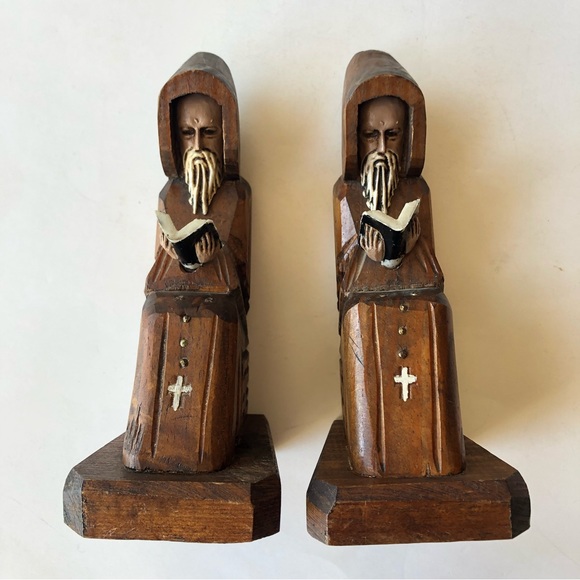 Set of Two Monk Bookends Religious Figural Folk Art - Picture 2 of 9